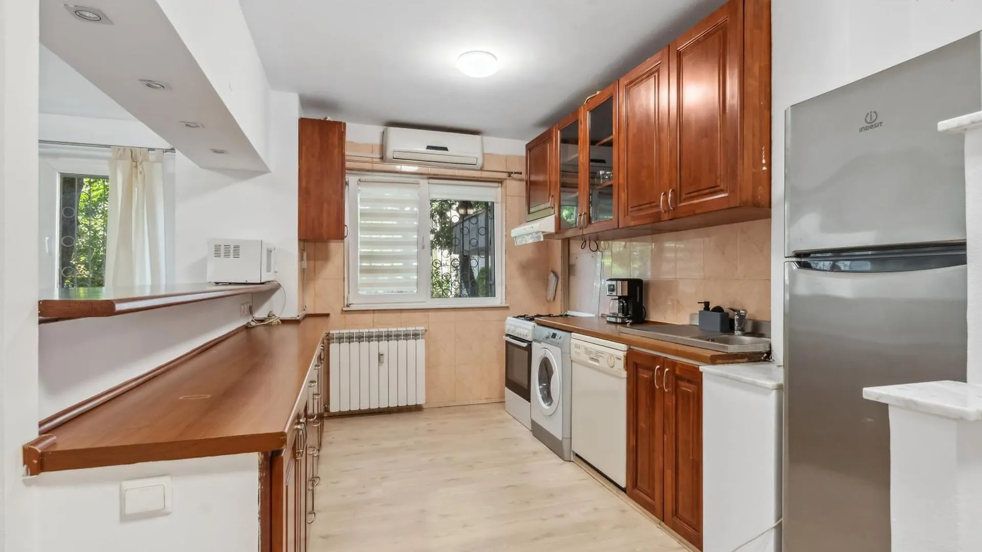 Apartament Camelia With Free Parking Apartment Bucharest Romania