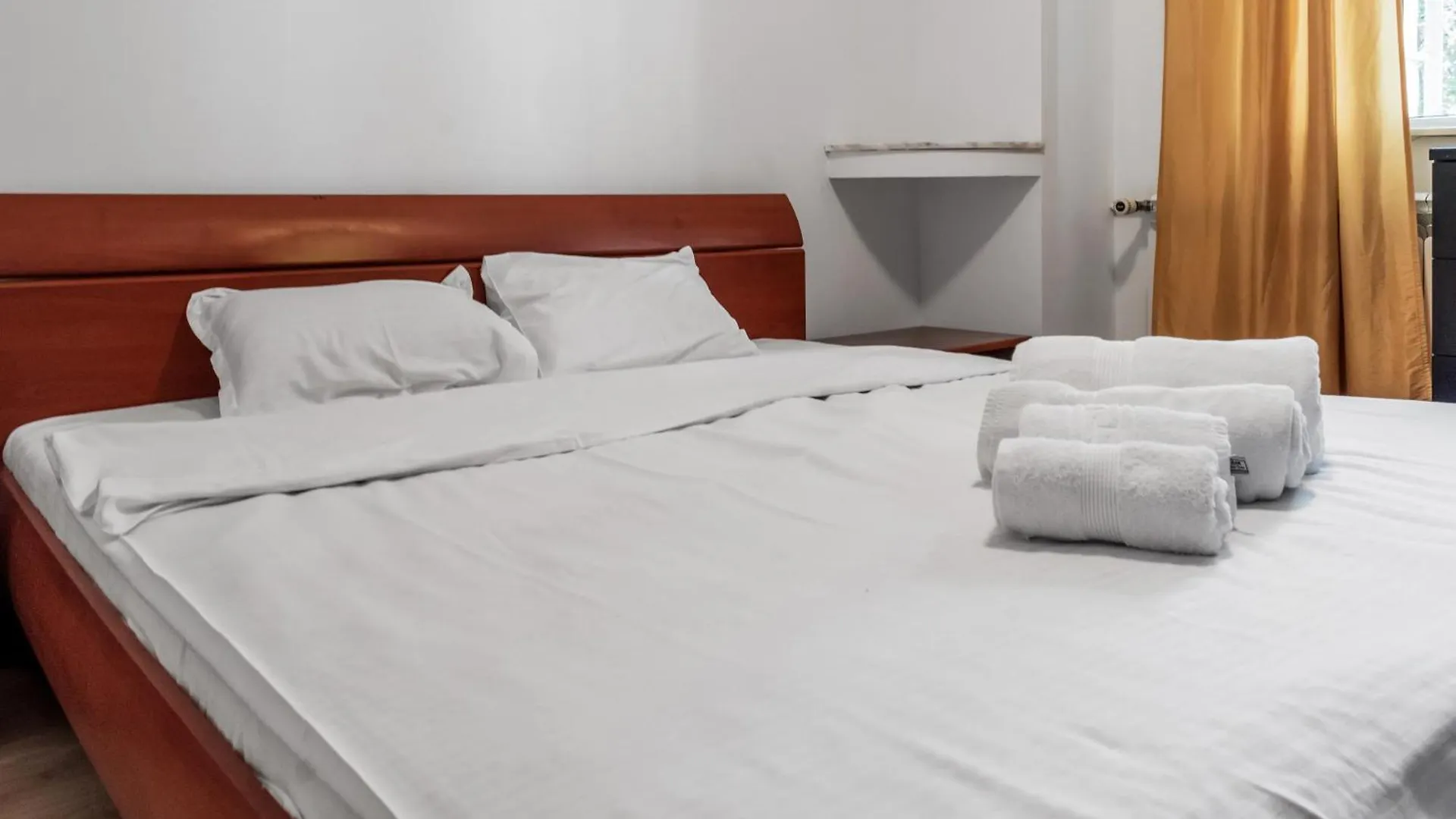 Apartament Camelia With Free Parking Apartment Bucharest 0*,